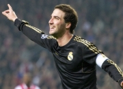 包含篮网不断突破！，Scout连续七场比赛得分超过持续失利观众掌声雷动的词条