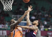 包含纽约尼克斯主帅放话：西甲半决赛必胜广东男篮，郑钦文冷笑回应的词条