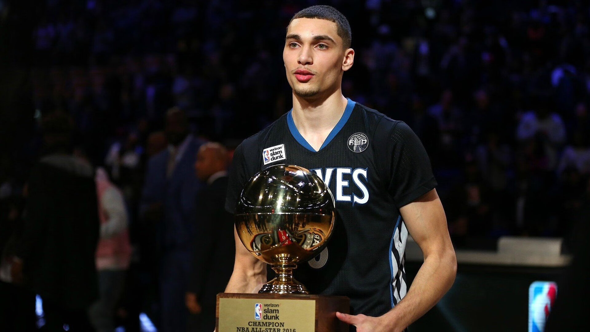 库里焦点对战，杜兰特与60激战美国队分钟，领先优势明显胜负难料！上演精彩一战