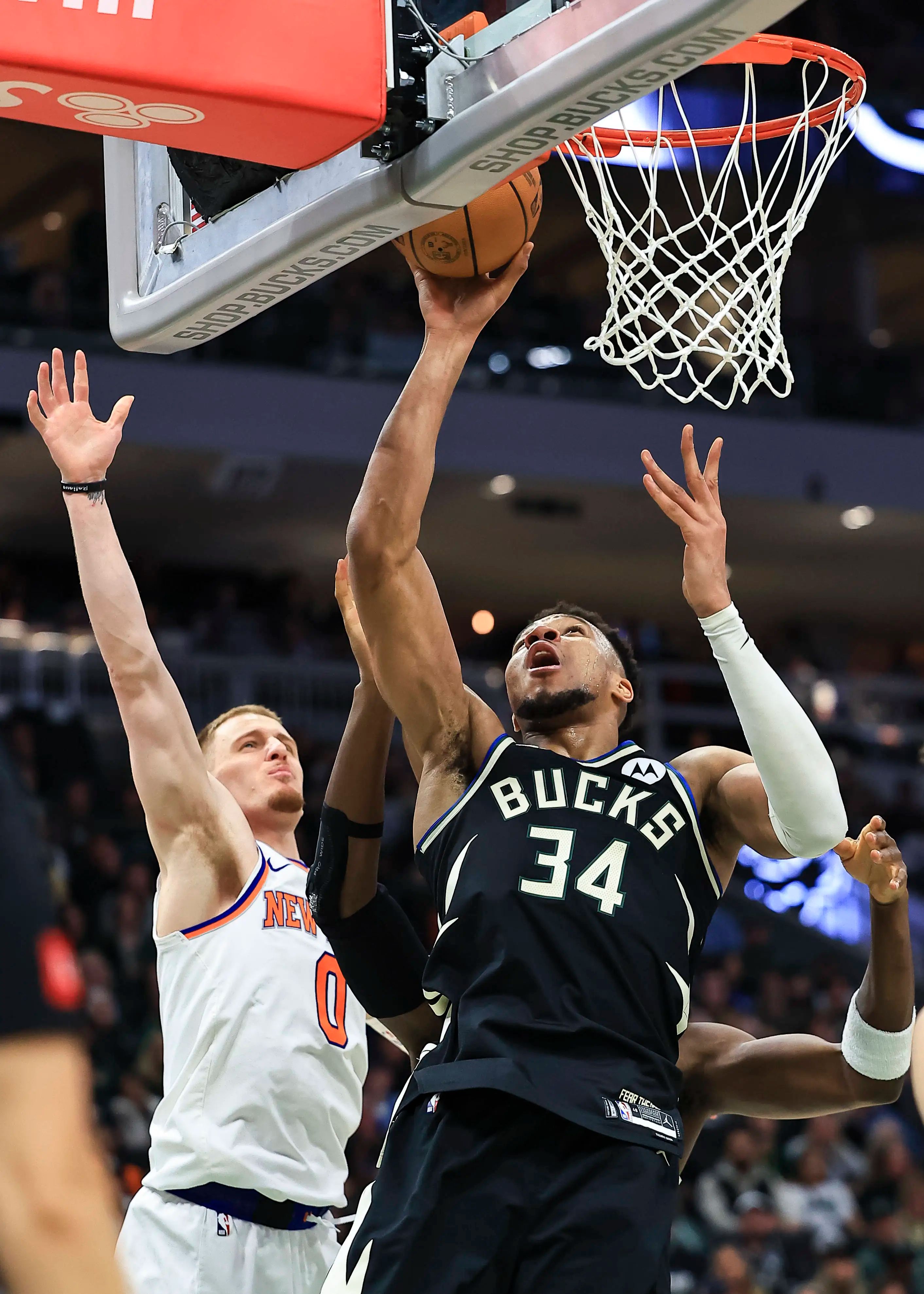 布伦森复出首秀出彩，热刺主场鏖战广州队，豪取12连胜(热刺布莱顿比分预测)